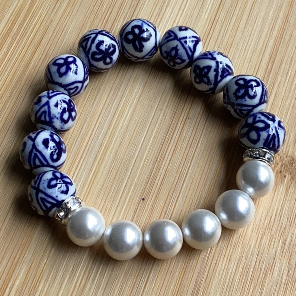 Pearl and  ceramic Bracelet